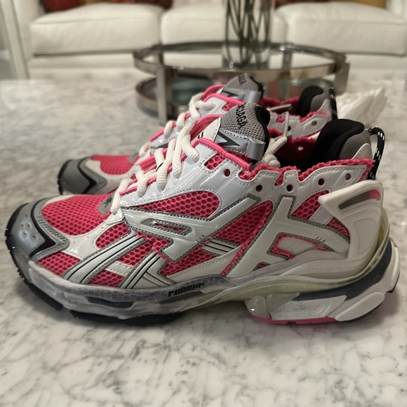 [Authenticated]♡"Balenciaga Runners in Pink" - Picture 1 of 5